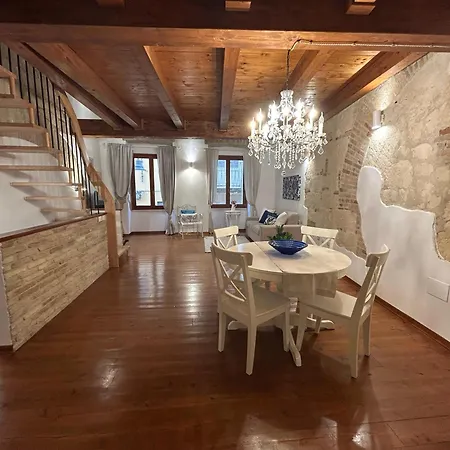 דירה Casa Ersilia קליארי